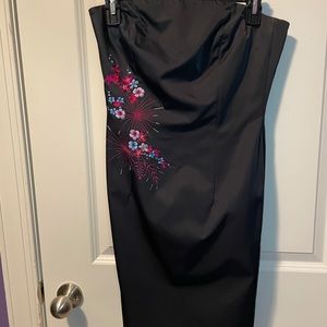 Gorgeous LBD (little black dress)